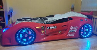 Posteľ + skriňa + písací stôl - 3