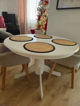Jedálenský stôl - 3