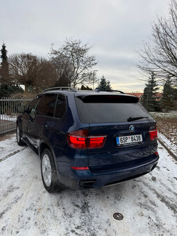 BMW X5 5.0i M, Facelift, 2012 – maximální výbava - 3