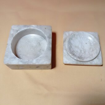 mramorová dózička, šperkovnica - starožitnosť - 3