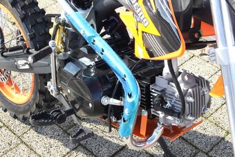Predám Pitbike 125 cm3 oranžový na kolesách 17"/14" - 3