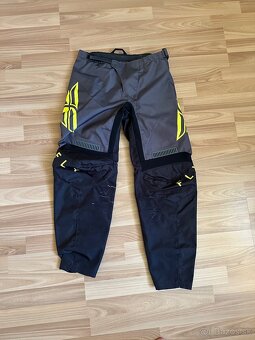 Predam komplet vystroj na moto - 3