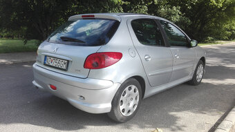 Peugeot 206 1.4 benzín - 3