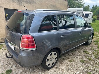 Opel zafira 7miestna/2006 - 3