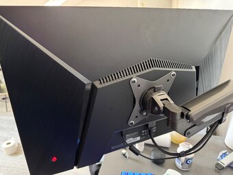 Herny monitor MSI - 3