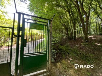 RADO | Predaj pozemku s chatkou 502m2, ZO Za Halalovkou Tren - 3