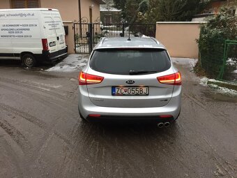 KIA Ceed SW 1,6 CRDI GT-Line - 3