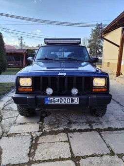 Jeep Cherokee XJ - 3