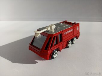 SIKU - 0826 FEUERWEHR Airport Fire - POZRI DETAILNÉ FOTO - 3