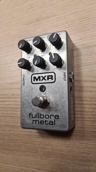 Gitarovy efekt - MXR M116 Fullbore metal - 3