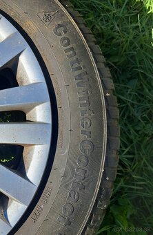 Predám zimné gumy Continental 195/65R15 s diskami - 3