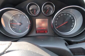 Predám Opel insignia - 3