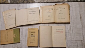 Stare casopisy, knihy a obrazy - 3