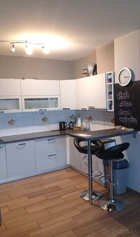 Predaj - 2 izb., 50 m2, 4/4, parkovanie, Rajka - 3