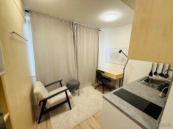 Prenajmem garzonku v Banskej Bystrici v centre-bez zvierat - 3