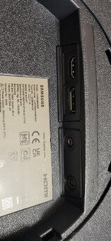 monitor 32" Samsung U32J590
32" Samsung U32J590 - 3