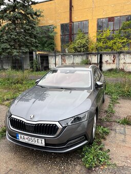 Octavia combi 2.0 TDI STYLE - 3