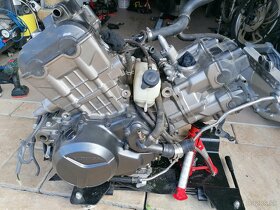 Náhradné diely Honda VTR 1000 F SC36 - 3