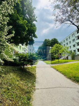 Ponúkame na predaj 1-izbový byt na Važskej ulici vo Vrakuni - 3