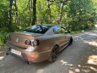 Volkswagen Passat R36 220kw 3.6 v6 fsi DSG - 3