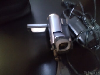 Predám tuto kameru SONY DCR-TRV14E - 3