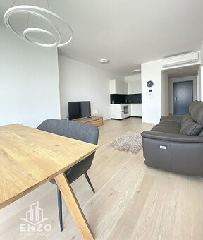 PRENÁJOM︱2i byt na 17.p. v Eurovea Tower s exkluzívnym výhľa - 3
