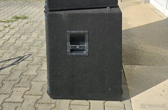 Subbas RCF LF18G401 v Peavey HiSys 118 - 3