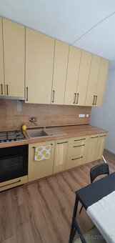 Prenájom 2-izbový byt, Nová Dubnica - 3