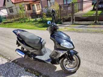 Ponúkam skúter Peugeot 125cm,platne TP,899€ - 3