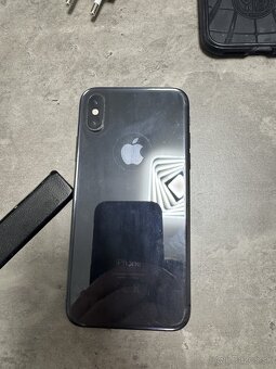 iPhone XS 64 GB čierny - 3