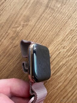 Apple Watch 5 - 40mm Stainless Steel Cellular - 3