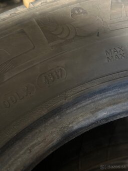 Michelin Agilis 235/65 R16C - 3