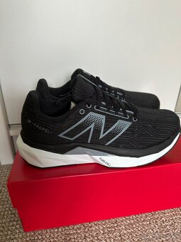 Bezecke tenisky New Balance Propel - 3