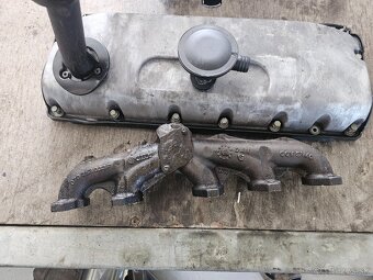 Zvody , veko motora a klimakompresor VW T5 2.5Tdi - 3