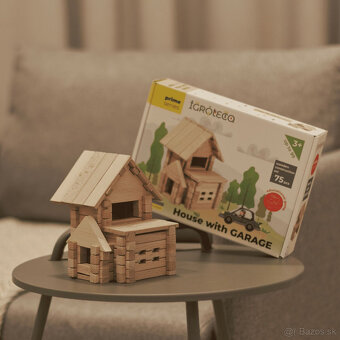 Drevená stavebnica domček s garážou–úplne nová, nerozbalená - 3