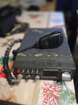 Predam rozne kratkovlnne vysielacky - 3