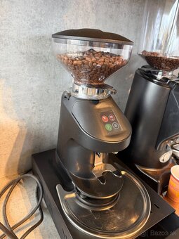 Mlynček na kávu - 3