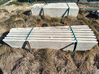 Betónový plot so stĺpikmi - 3