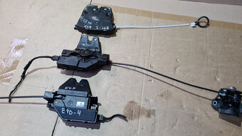 Zámok kufra BMW e90 316 318 320 325 - 3