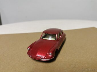 Corgi toys Citroen DS repas - 3