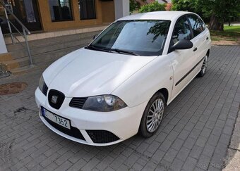 Seat Ibiza 1,2 i benzín manuál 51 kw - 3