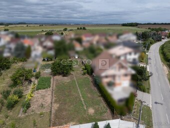 GESTTO | STAVEBNÝ POZEMOK | 817m² | NA PREDAJ | OPOJ - 3