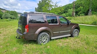 Nissan Pathfinder 3.0 DCI AT V6 - 3