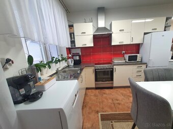 Elegantný 2-izbový byt s pozemkom a s parkovacím státím - 3