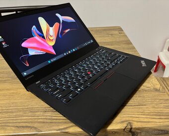 Lenovo/Notebook/i5-7300/12GB RAM DDR4/256GB NVMe SSD/Intel - 3