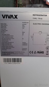 Kompaktná chladnička s mraznickou TTR-93 - 3