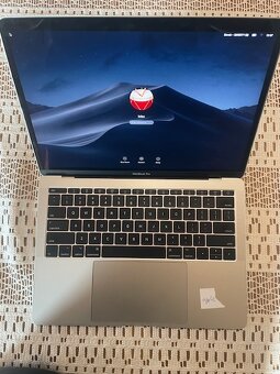 Krásny Macbook 13 Pro 2017 - 3