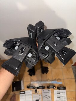 Komplet strešných nosičov Thule pre auto Toyota Prius 30 - 3