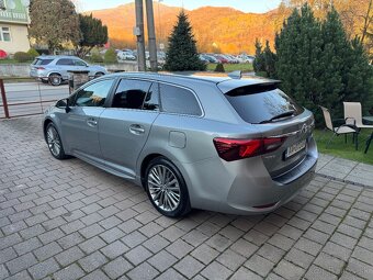 Toyota Avensis Combi 1.8i Valvematic - 3