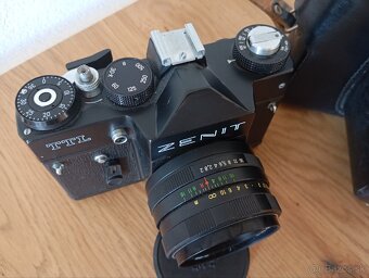 fotoaparát Zenit TTL s objektívom Helios. - 3